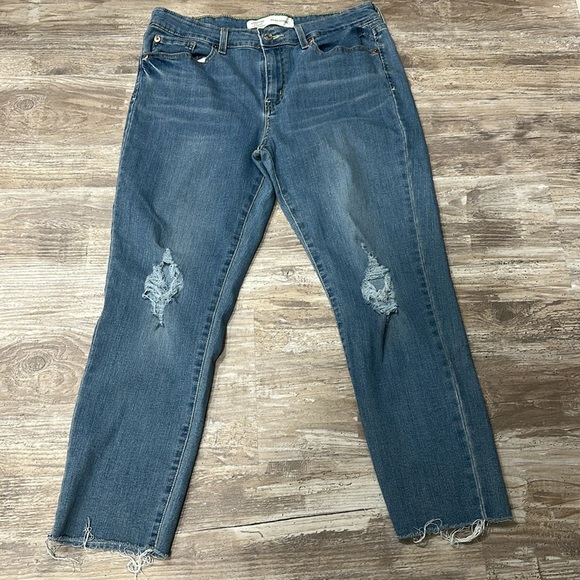 Signature by Levi Strauss Denim - Levi Strauss mid rise boyfriend jeans size 12.
